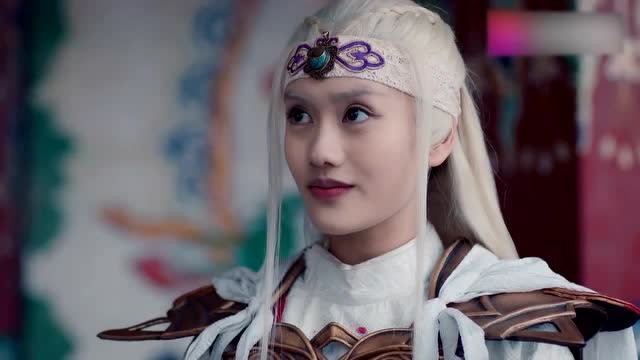慕容将军终于揭开了神秘面纱,原来竟是风度翩翩的美男子