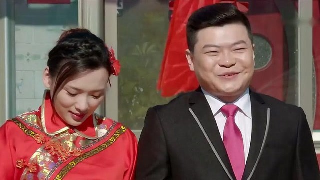 这一段太揪心了,香秀再结婚,李大国却悄悄在远处看着她