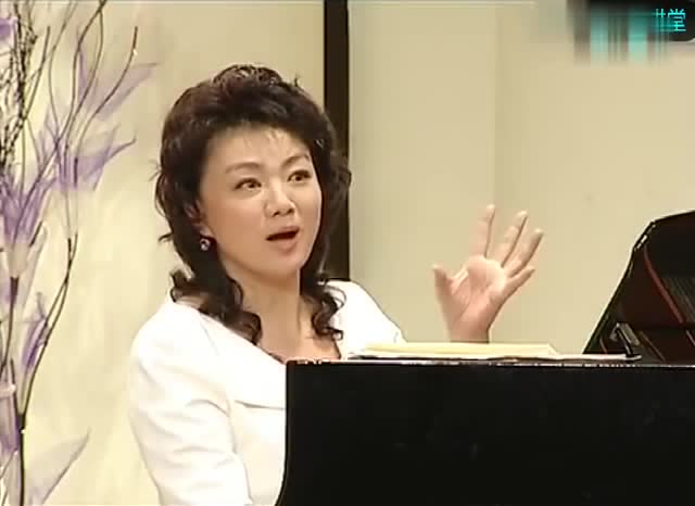 马秋华教授早期给姚贝娜上课视频可惜故人已去