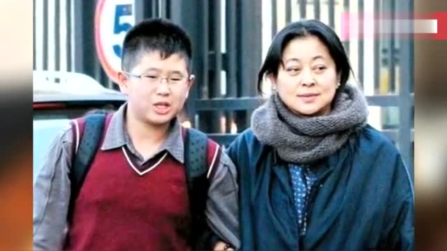 59岁倪萍和62岁丈夫杨亚洲近照曝光,夫妻俩罕见同框秀恩爱!