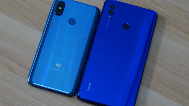 同样是刘海屏旗舰机,价格一样,小米8和荣耀10,你舔哪一家?