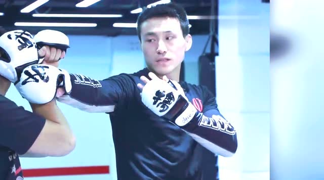 精彩:格斗教室ufc宋克南教学低位阻击腿接转身边拳