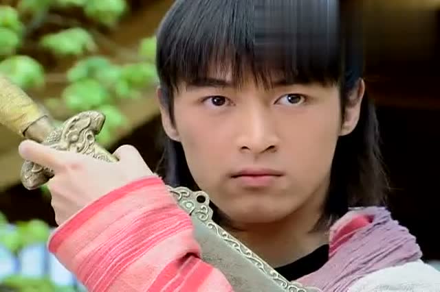 天外飞仙:地瓜与上官浩淇挥剑对决,好友傅元宝很担心