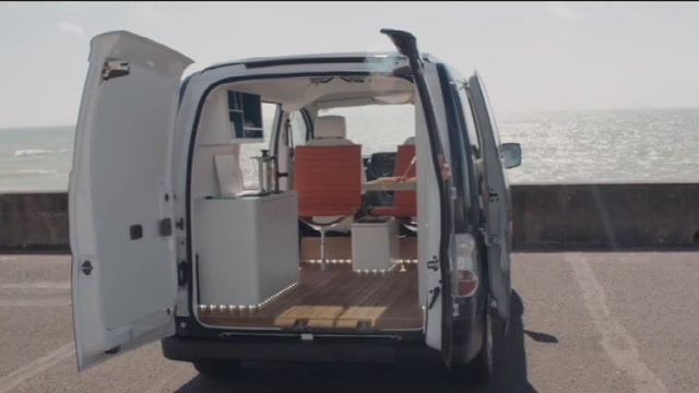 有了这辆移动办公车,人们可以一边创业一边旅游