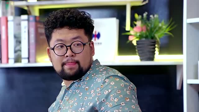 废柴兄弟:张晓蛟你都这么关心艾玛啦,这男朋友做的有榜样