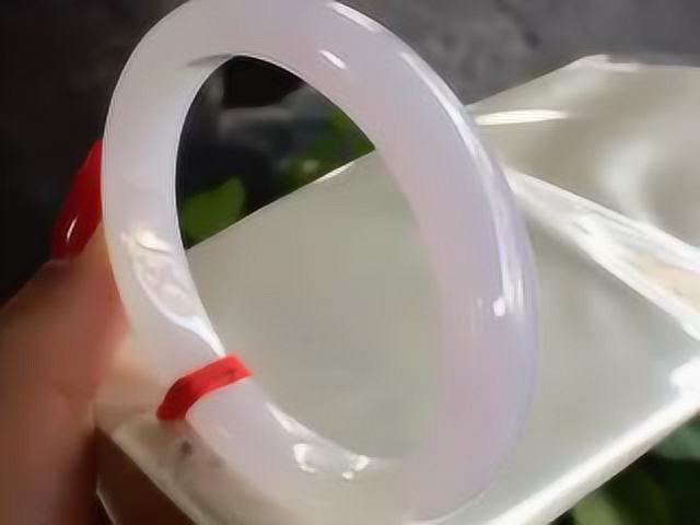 璀璨福莱翡翠,精致时尚相随.