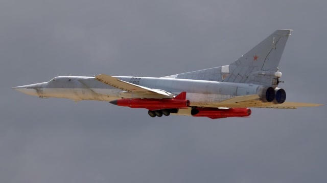 图22m的最新型号完成首飞!载弹量24吨,航电性能终于超过轰6k