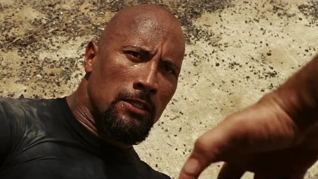 速度与激情5:最终强森还是和范迪尔赛联手,两个大块头之间的友情.