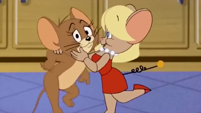 猫和老鼠:杰瑞鼠特别喜欢机器美女鼠,走哪都要保护着!