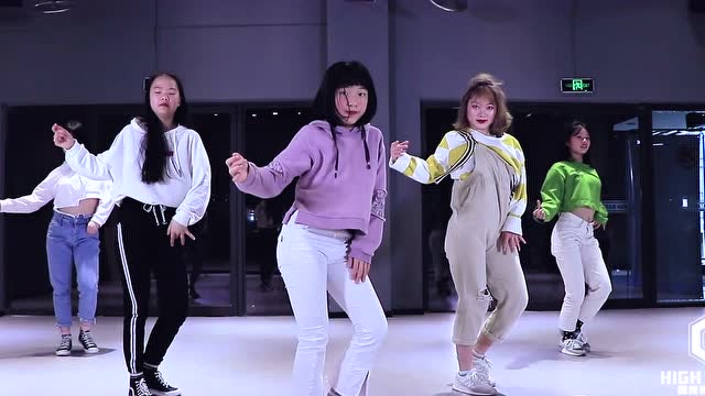 重庆大足街舞-嗨舞韩舞爵士 pink champagne