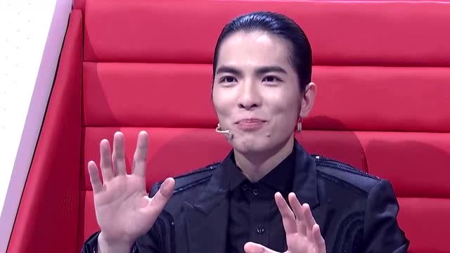 萧敬腾笑称周杰伦像爸 向佐求婚成功第一时间报喜