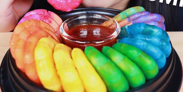 动手吃美食:吃彩色鸡尾虾