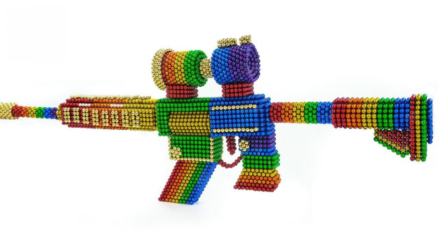 成人欢乐解压巴克球,组装了一把枪