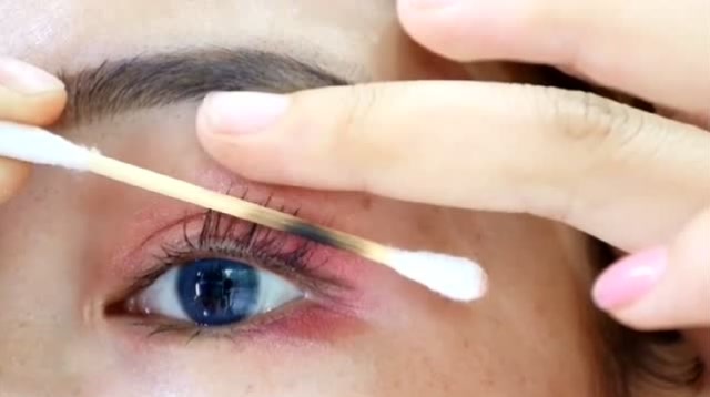 教你用棉签烫睫毛,学会这招,自己在家就能烫出卷翘睫毛