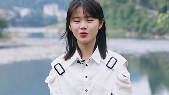 《变形计》富家女穿gucci来农村,却全程马赛克,网友沸腾了