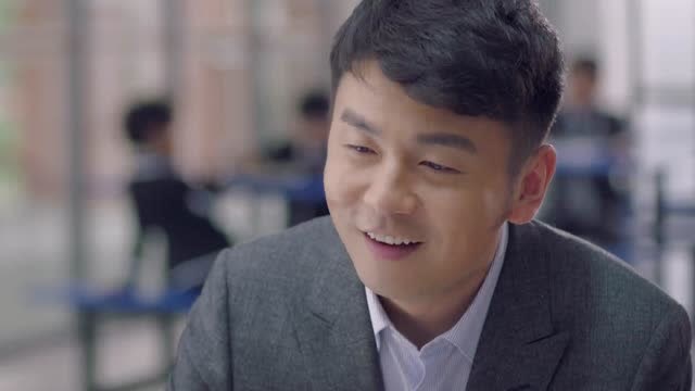 我爱男保姆:丹尼尔要看方原手机,掏出来后骗丹尼尔说没有带