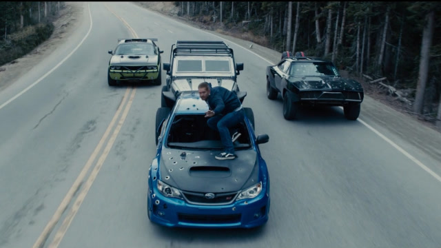 《速度与激情7》布莱恩敢这样开车,不光技术过硬,队友也给力!