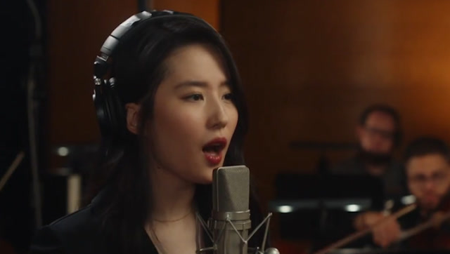 刘亦菲唱歌竟然这么好听,倾情献唱《花木兰》中文主题曲《自己》