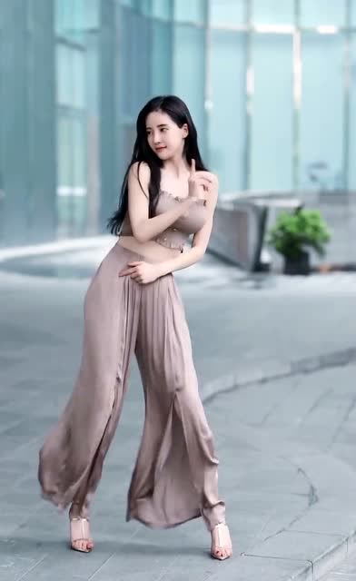 街拍女神潘南奎,舞跳得怎么样不重要,重要的是人家好看