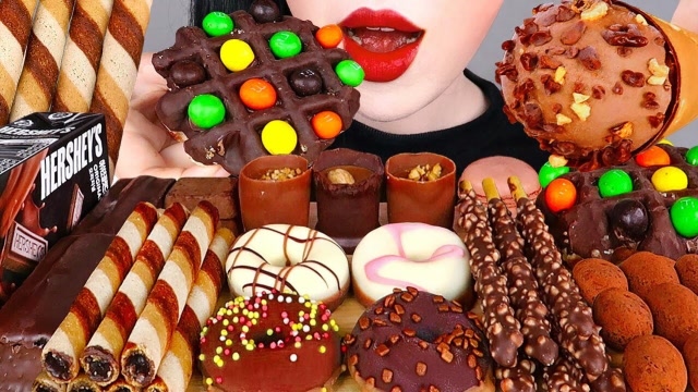 超级治愈的巧克力零食大餐,每一样入口丝滑绵密,甜蜜到幸福满满