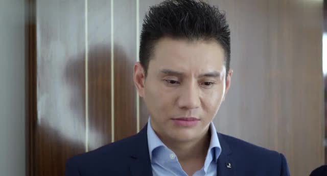 灰姑娘的父母得知总裁真实身份后,大发雷霆,要女儿立马跟他分手