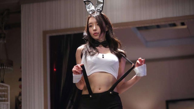 河珠熙称为"宅男炸弹",这部烂片因为她的存在,低成本却爆红!