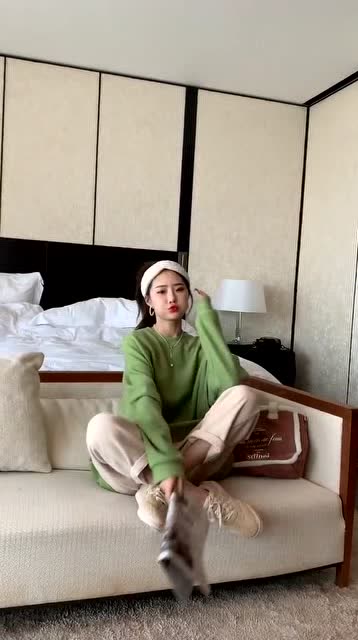 网红晨妍的日常嘟嘴,可爱的不得了!