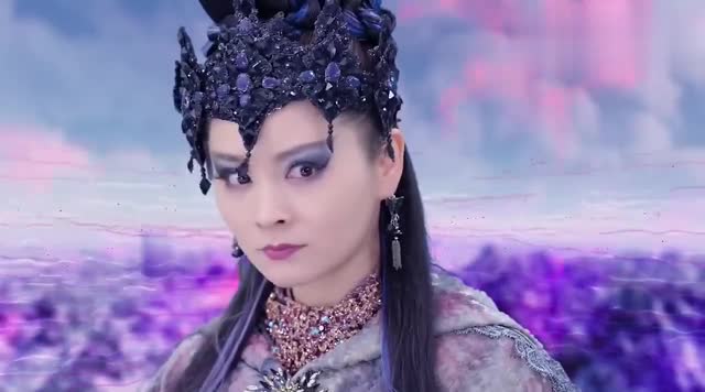 幻城:星昼真厉害,不仅预知到卡索的招数,还能操控众神