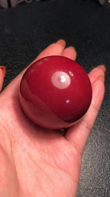 这么大的朱砂球,捧在手里非常的好看,大家喜欢吧!