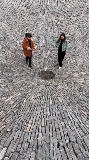 我们村的叠石古井