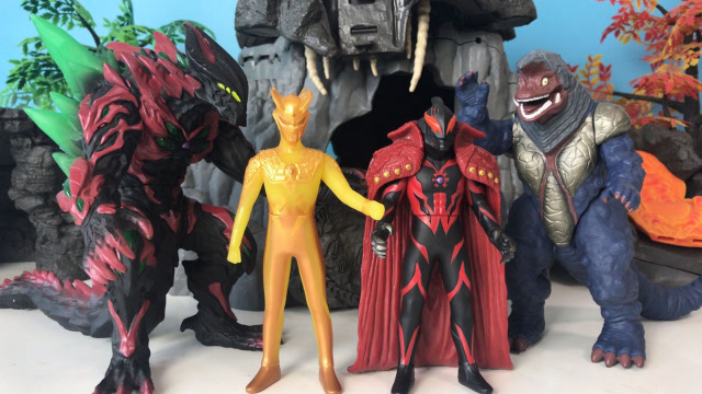 黄金赛罗奥特曼神勇无比击溃怪兽维克特,贝利亚变身奇美拉贝洛斯迎战