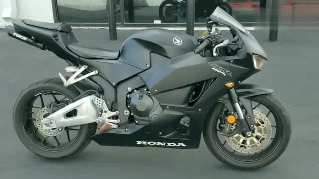 16本田cbr600rr声浪实拍,最帅600cc没有之一!