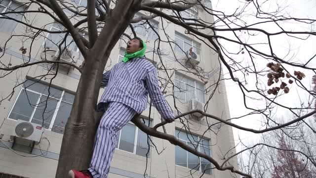 爆笑疯人院:神经病作死的奇葩行为,最牛神经病让我笑了一整天
