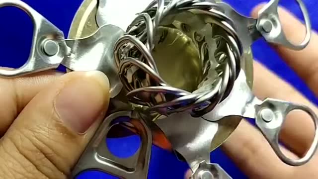 万万没想到还有这样的创意,易拉罐的拉环,可以纯手工打造戒指!