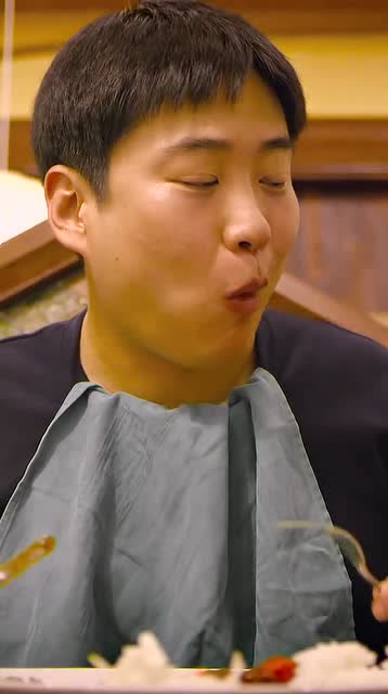 每次见正峰吃东西就食欲大增!