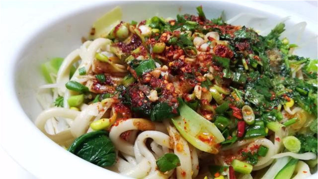 陕西特色一根面做法,比拉面和烩面都好吃,一根面就能做一大碗