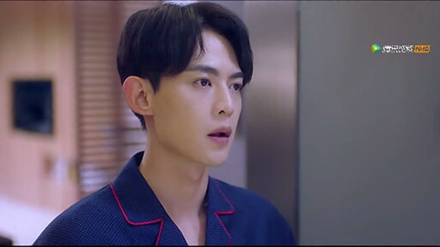 拾光里的我们:陆珈骗徐嘉修说自己去吃夜宵了,陆珈的肚子却突然咕咕叫