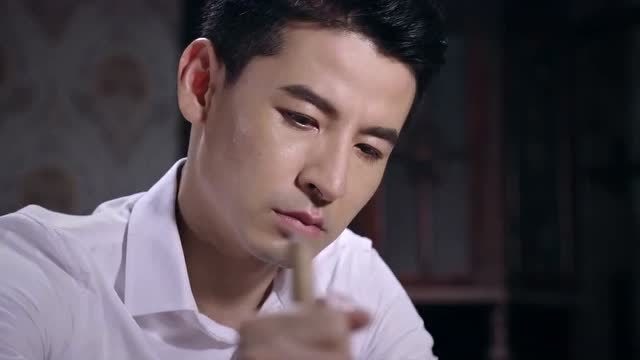 烈火刀影:小夏拿起刀来把报纸给弄坏了,但是你觉得他为什么要这样做呢