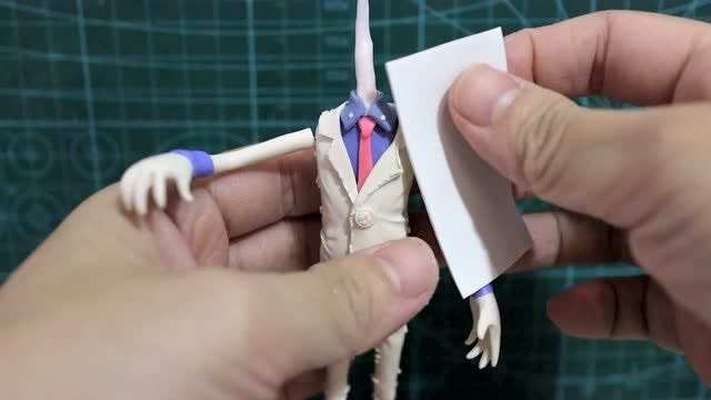 手工制作第五人格里的怪盗基德手办