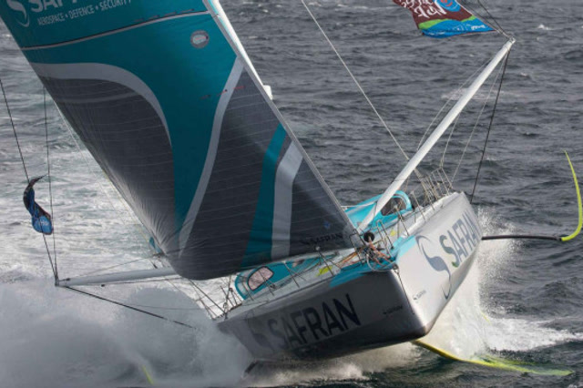 旺代单人环球帆船赛的赛船是凭借什么创造世界纪录的