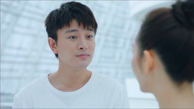 姑娘跟柳青阳倾诉,怎料刘念跑出来搅局,事情变得更复杂