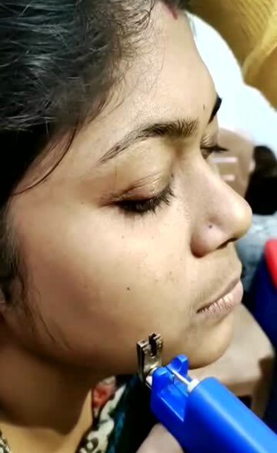 印度女人结婚后的鼻钉,每天都要带着,这样的经历每个印度女孩都有!