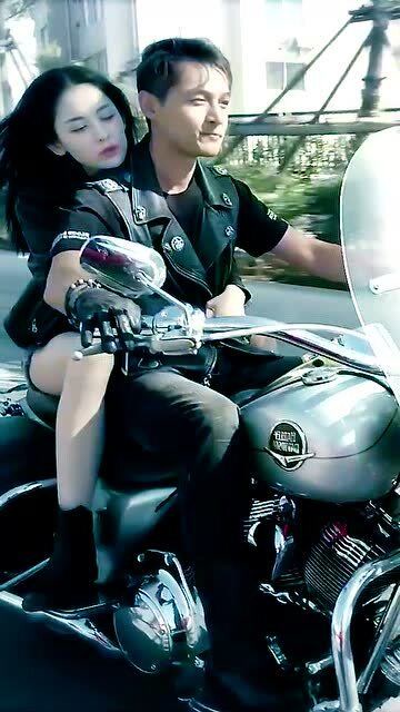 旋风十一人胡歌太有型了不过还是喜欢他御剑飞行的样子