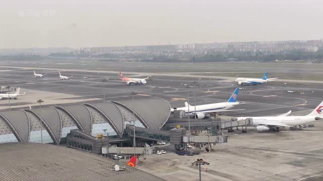 塔台高空俯拍双流机场飞机运营全景,这样看太震撼了
