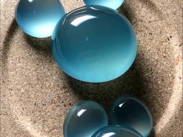 疯狂的石头,实战莫西沙高冰天空蓝翡翠原石,满满的干货