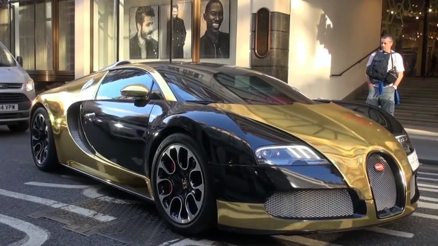 2500万的黄金版布加迪跑在街头有多拉风?回头率简直百分之百!