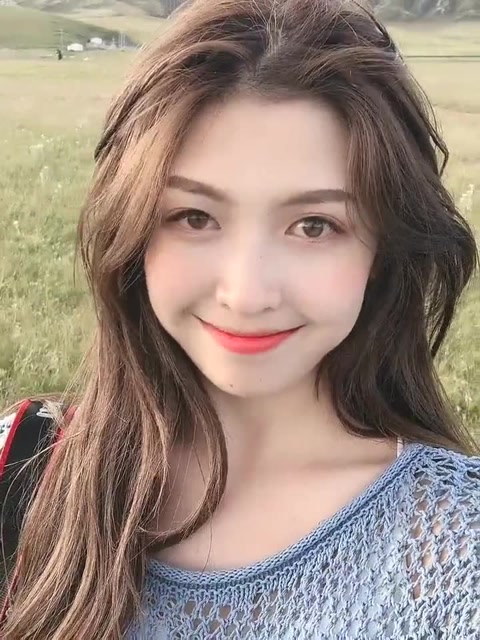 小姐姐的圆脸攻击,自然的脸就是这么好看啊!