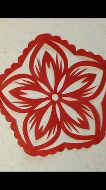 漂亮的五角团花,喜欢的朋友关注收藏哦#小白学剪纸 #亲子手工 #窗花
