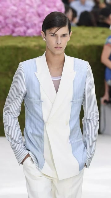 如果模特做不好,就要回家继承王位的丹麦王子!