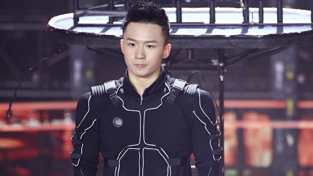 纯享版:陈磊《激光杂技-头号任务》